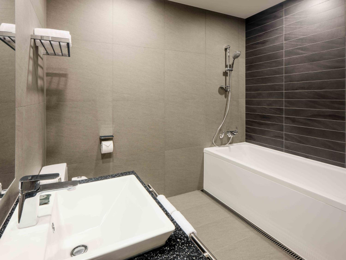 Bathroom, Hanwha Resort Geoje Belvedere, Geoje