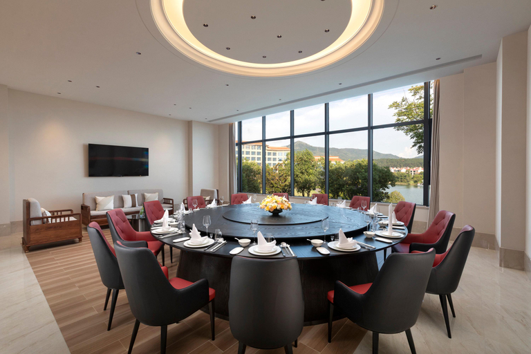 Restaurant 5, Crowne Plaza Xiangyang Fuchun Lakeside by IHG, Xiangfan
