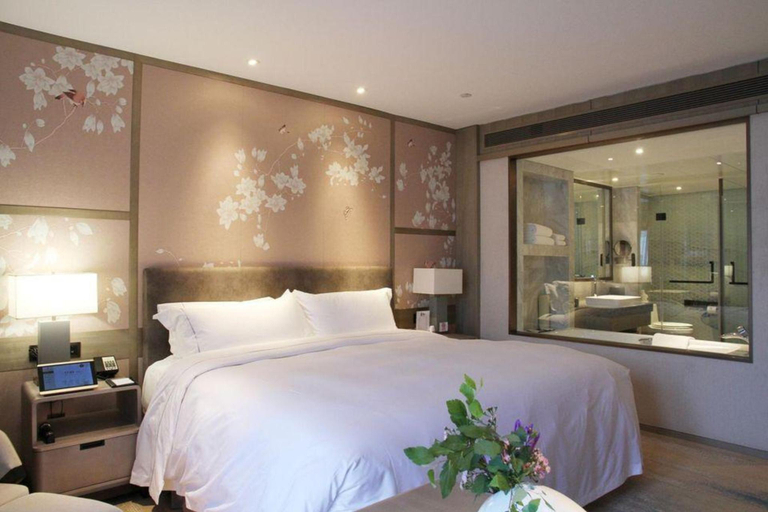 Bedroom 3, The Lakeview Hotel, Beijing