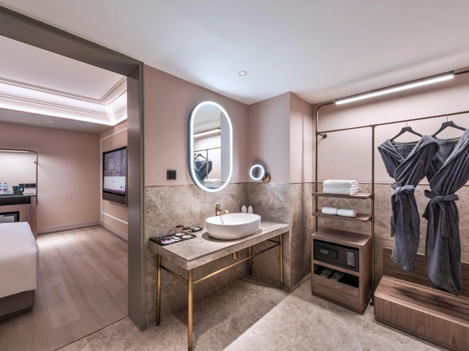 Bathroom 4, Mercure Nanjing Downtown, Nanjing