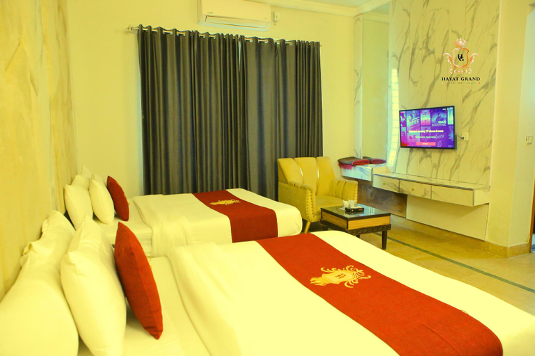 Bedroom 2, Hayat Grand -Family Guest House, Islamabad