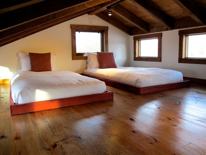 Bedroom 3, Fireside Resort, Teton
