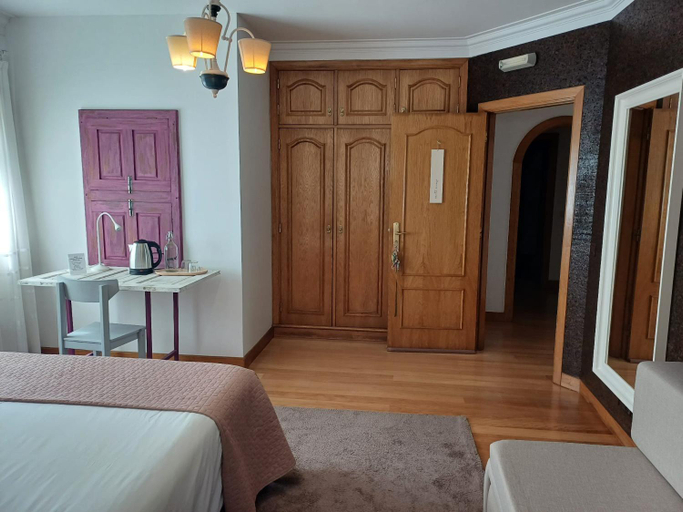 Bedroom 2, Casa do Almocreve, Baião
