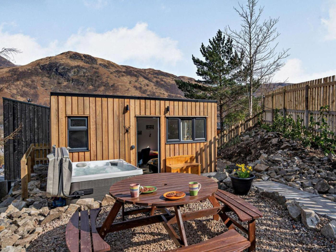 Others 4, 1 Bed in Kinlochleven oc-87131, Highland