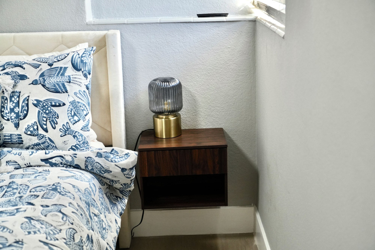 Room 5, Hollywood 3801, Broward