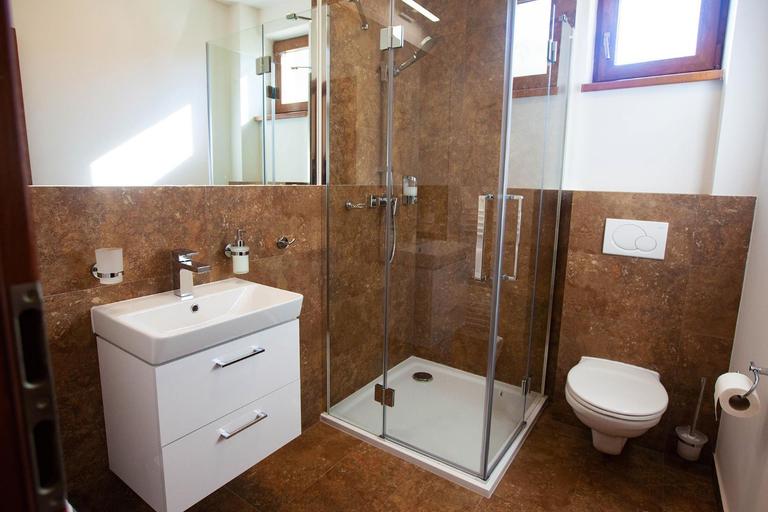 Bathroom 3, Penzion na Bezovci, Nové Mesto nad Váhom