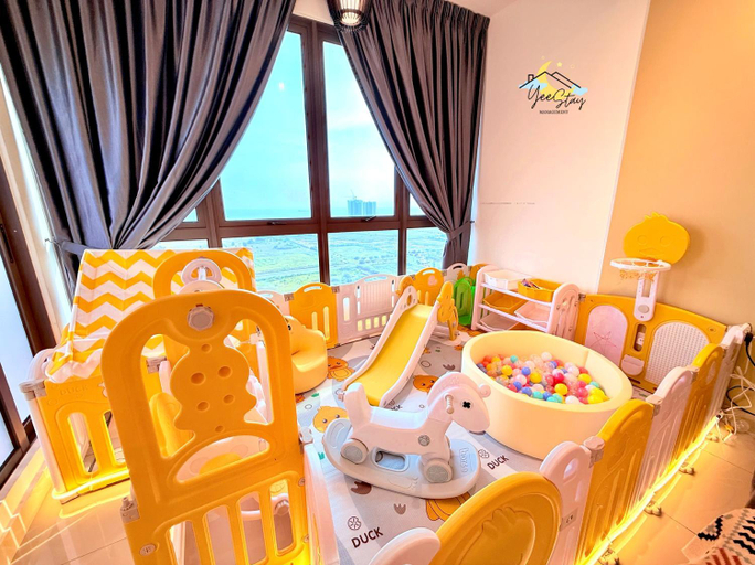 Food & Drinks 4, SeaView PoolView CityView BaliResidence Video game 5minJonker, Malacca City