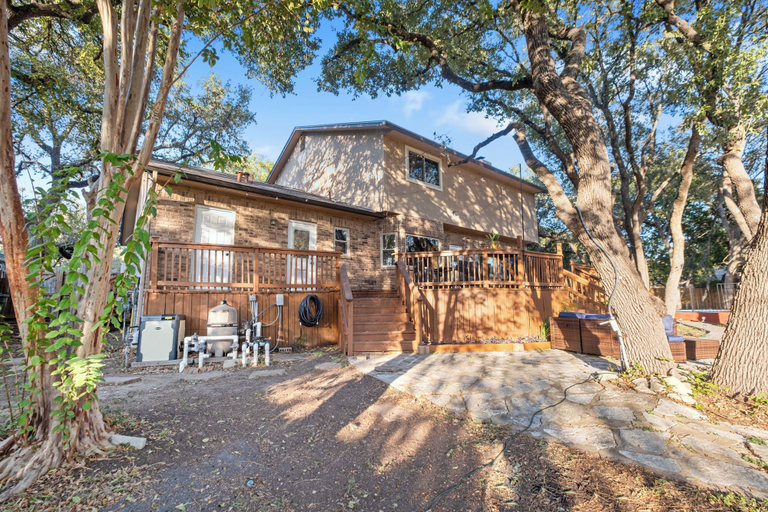 Exterior 4, ROVE LIVING KL- Yellow Oak, Bexar