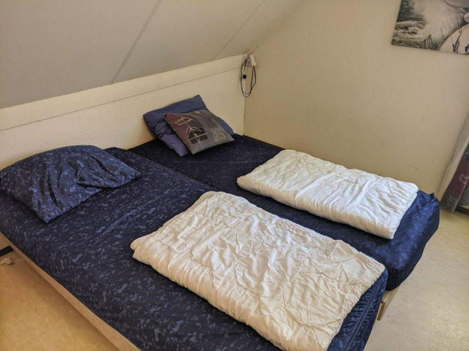 Bedroom 2, Bungalow in Breskens near Lighthouse  Beach, Sluis