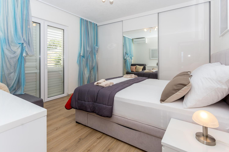 Bedroom 2, Apartments Iva Brstilo, Omiš
