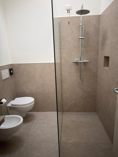 Bathroom 4, Hotel Merloni, Como