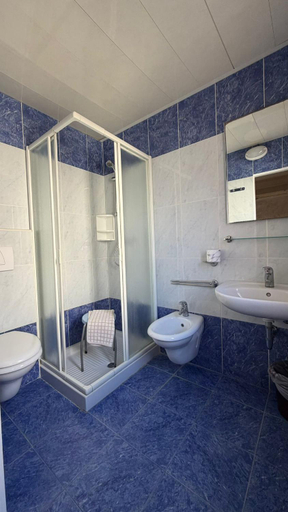 Bathroom, Hotel Gattei, Rimini