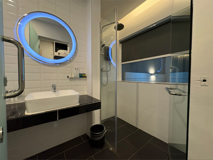 Bathroom 4, Hotel Arissa, Malacca City
