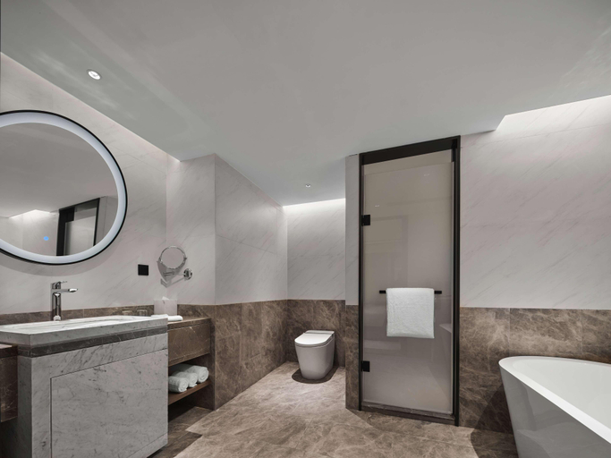 Bathroom 5, Hangzhou West Lake Hubin Yintai Atour Hotel , Hangzhou