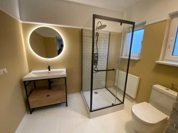 Bathroom 2, Zum Schlossgarten, Vorpommern-Rügen
