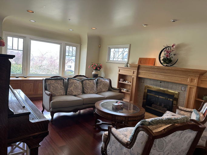 Others 5, Cozy Dunbar 5 Beds Home with Views, Greater Vancouver