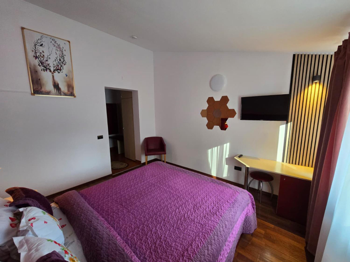 Bedroom 2, Pensiunea Doina Sacele, Sacele