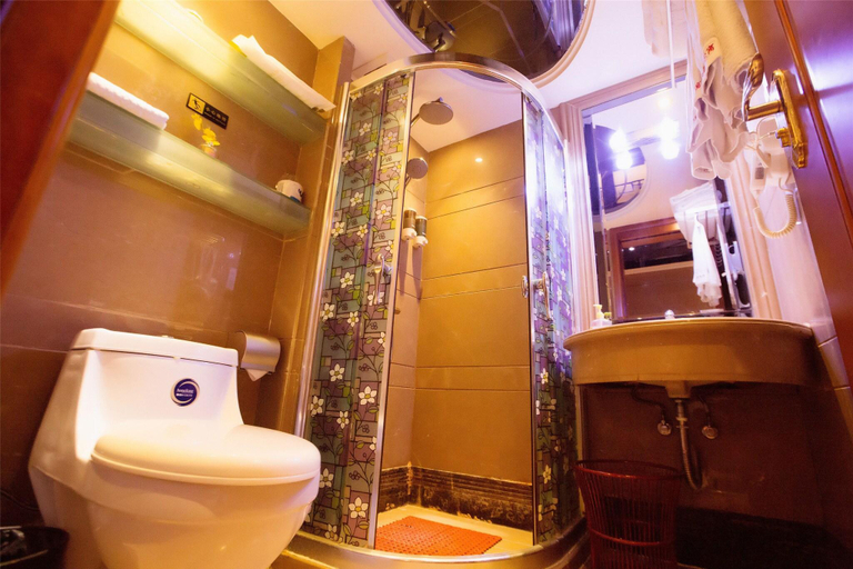 Bathroom 4, Guangzhou Hakka Apartment Beijing Road, Guangzhou
