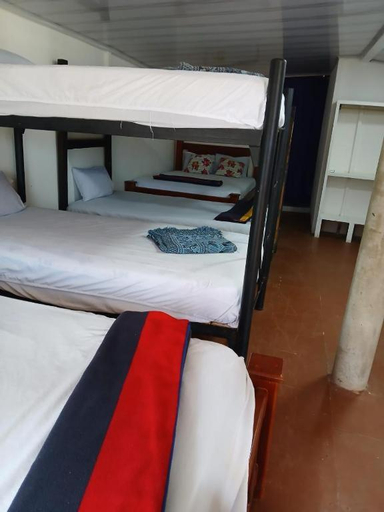 Bedroom 2, Cabana hospedaje las Gaviotas, Moñitos