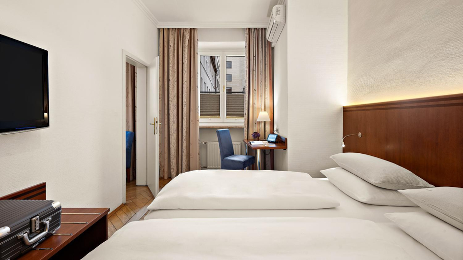 Bedroom 2, Alpen Hotel Munchen, München