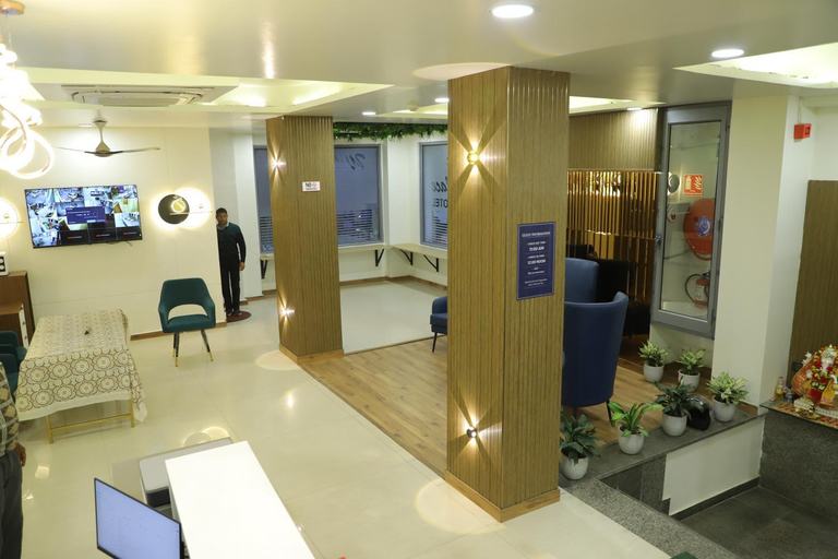 Public Area, Hotel Welcome Palace, Delhi