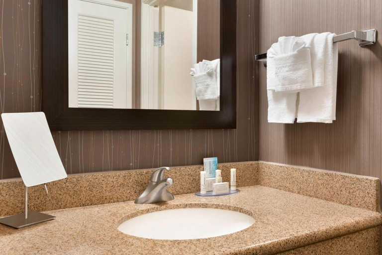 Bathroom 4, Courtyard Bloomington Normal, McLean