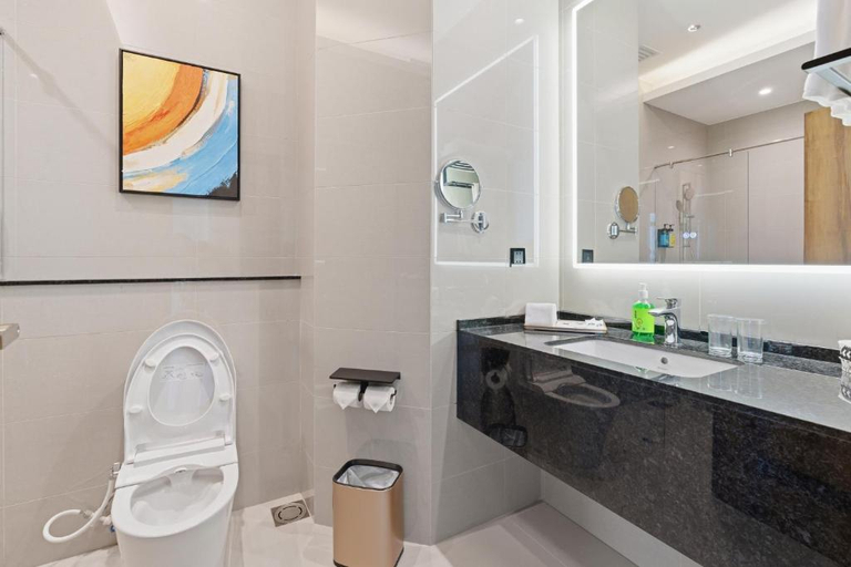 Bathroom 5, The Everly Lhesson Kuching, Kuching