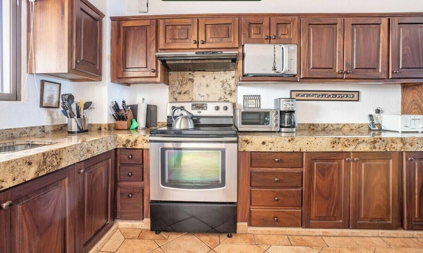 Private kitchen 4, Ocean view 2Br Condo-Balcony-Beach-Pool - 610, Puerto Vallarta