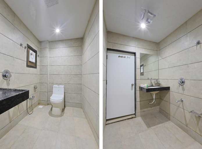 Bathroom 5, Hotel Vivanta Inn, Somnath, Gir Somnath