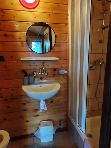 Bathroom 3, DG EWA w Polanczyku, Lesko