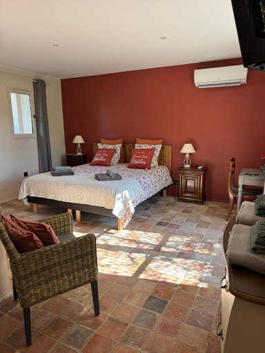 Bedroom, Le Bouquet de Seguret, Vaucluse