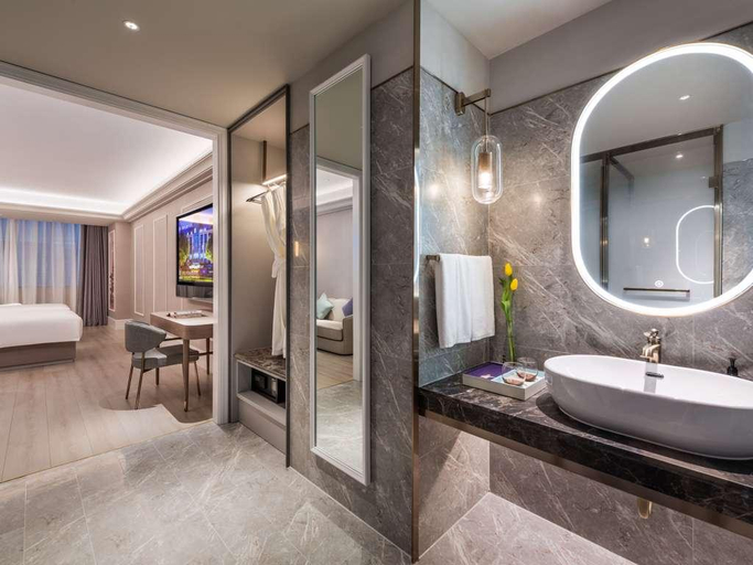 Bathroom 4, Mercure Shijiazhuang People Square, Shijiazhuang