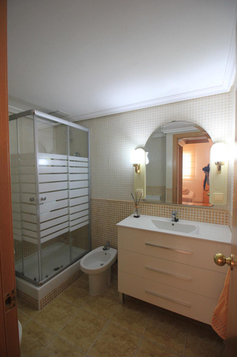 Bathroom 5, Apartment La Turquesa, Tarragona