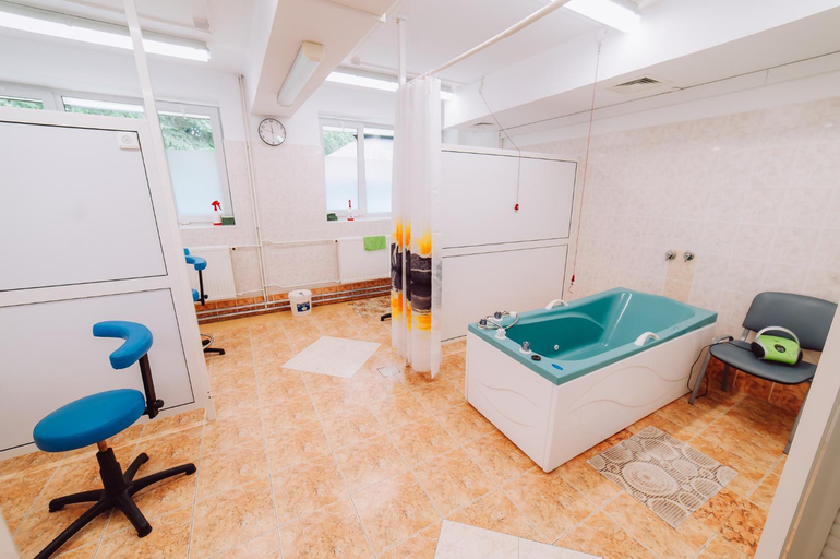 Bathroom 4, Sanatorium Dedal, Lesko