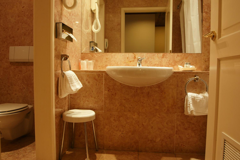 Bathroom 4, Pousada Queluz, Sintra