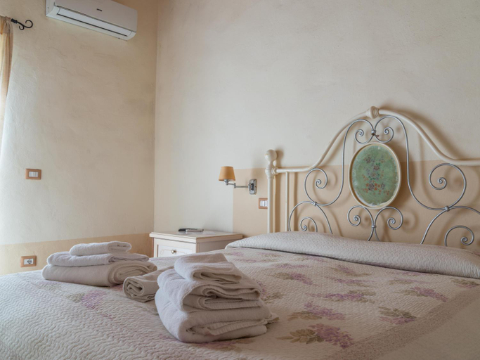 Bedroom 2, Hotel Gli Acquerelli, Livorno