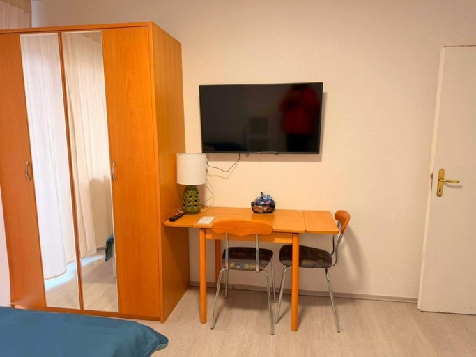 Bedroom 1, Cozy Apartment in Sankt Augustin, Rhein-Sieg-Kreis