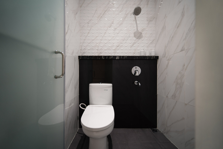 Bathroom, Cove Tripuri, West Jakarta