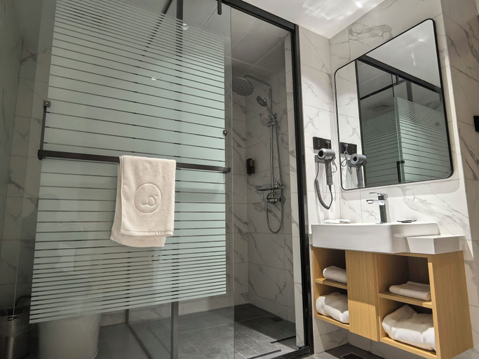 Bathroom 3, Baolong Homelike Hotel Zhongshan Branch, Shanghai