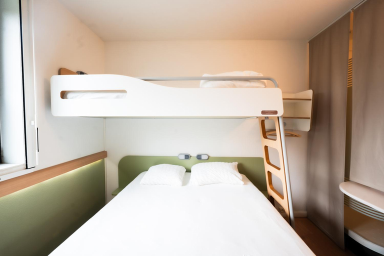 Bedroom 2, ibis budget Castelnaudary - A61, Aude