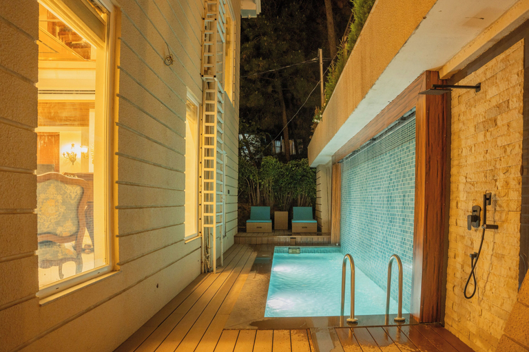 Pool 3, ELIVAAS privé The Royce Orchid 4BHK, Solan