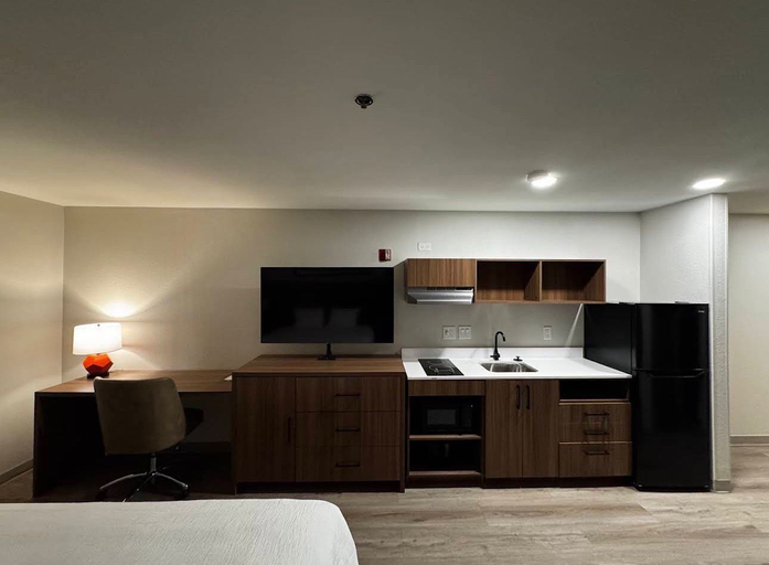 Others 5, Quality Inn Midland South, Midland