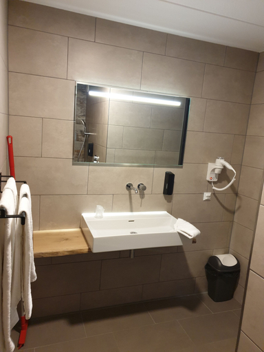 Bathroom 4, Brasserie Restaurant Hotel Eeserhof, Borger-Odoorn
