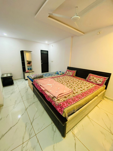 Room 4, Radheshyam homestay, Narmada