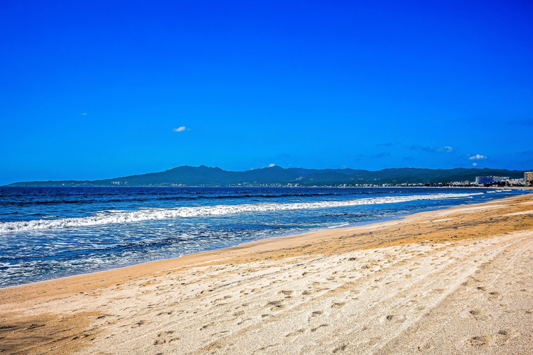 Beach 5, Ground-floor Condo With Resort Pool, Balcony, & Pool Tables, Compostela