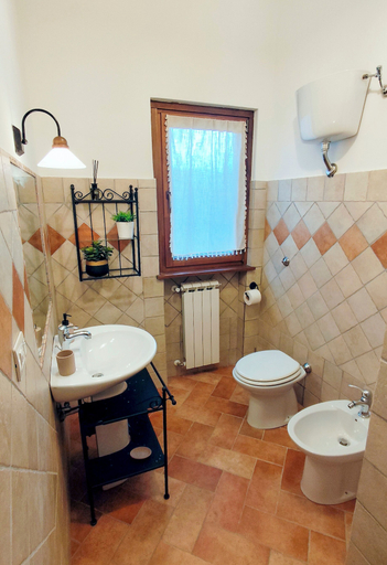 Bathroom 3, Lyfe Umbria, Terni
