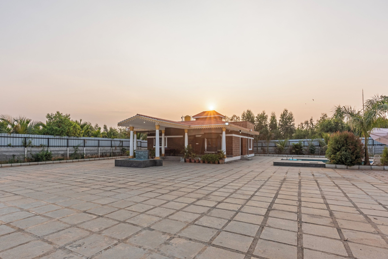 Property grounds 4, Courtyard Banyan Rustic 2 BHK villa, Bangalore Rural