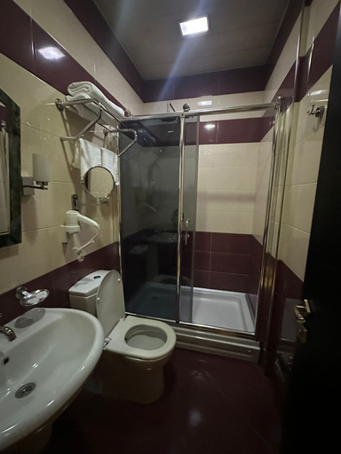 Bathroom 2, Zarina Hotels, Batumi