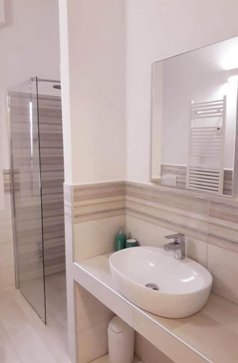 Bathroom 2, San Felice 135 - 4, Bologna