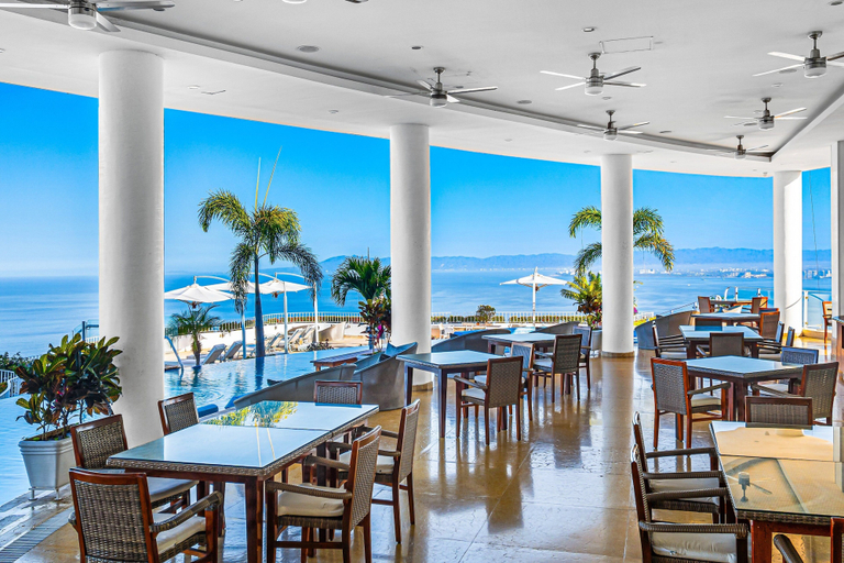 Outdoor dining 2, Spacious Suite With Wraparound Terrace, Rooftop Infinity Pool & Resort Amenities, Puerto Vallarta